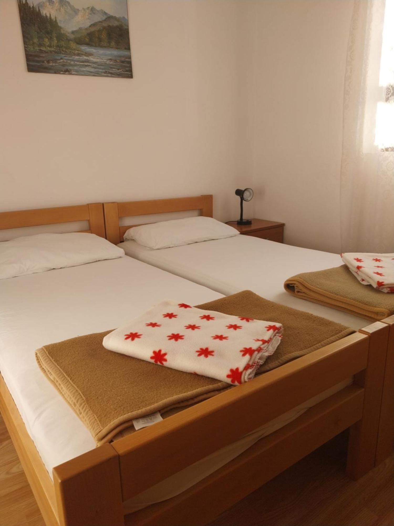 Apartmani Mile Krk Town Exteriér fotografie